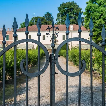 Lecolombare Çiftlik konaklama Nogarole Rocca